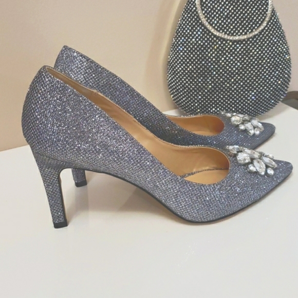 Silver Glitter & Rhinestone Heels 8 EUC - Picture 2 of 9
